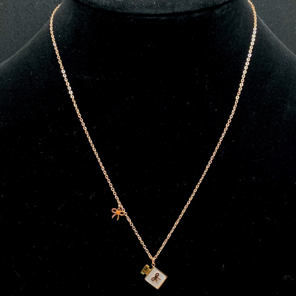 Necklace ๐ - Picture 3 of 3